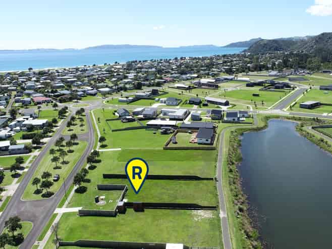 330 Harbour Drive East, Matarangi