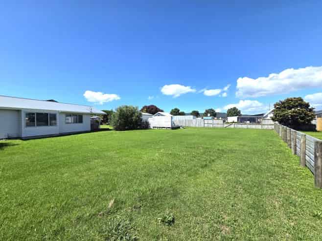 181 Rangiora Crescent, Matarangi
