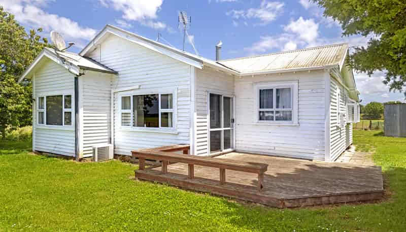 767A Wharerata Road, Manutuke