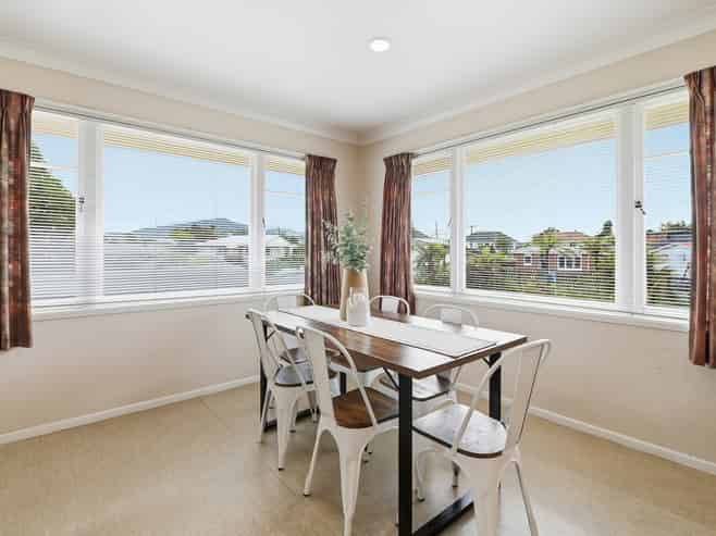 14 Johnston Crescent, Hillcrest