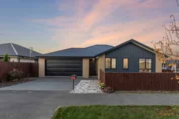 26 Stud Road, Yaldhurst
