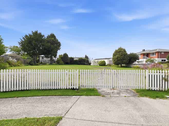 12 Johnston Crescent, Hillcrest