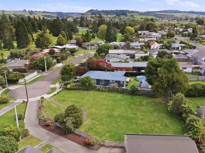 12 Johnston Crescent, Hillcrest