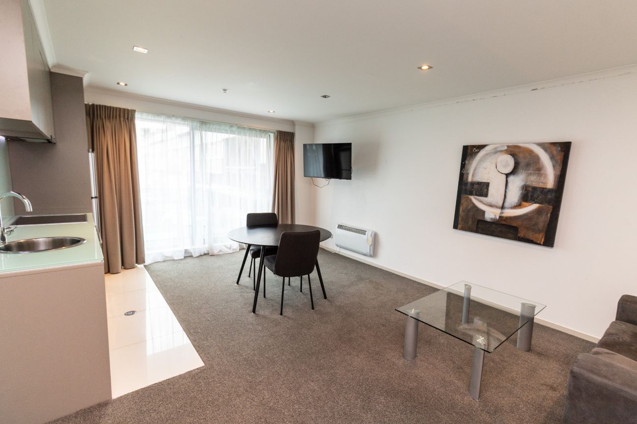 1 bed with city view in Wellington Central - Widok 3
