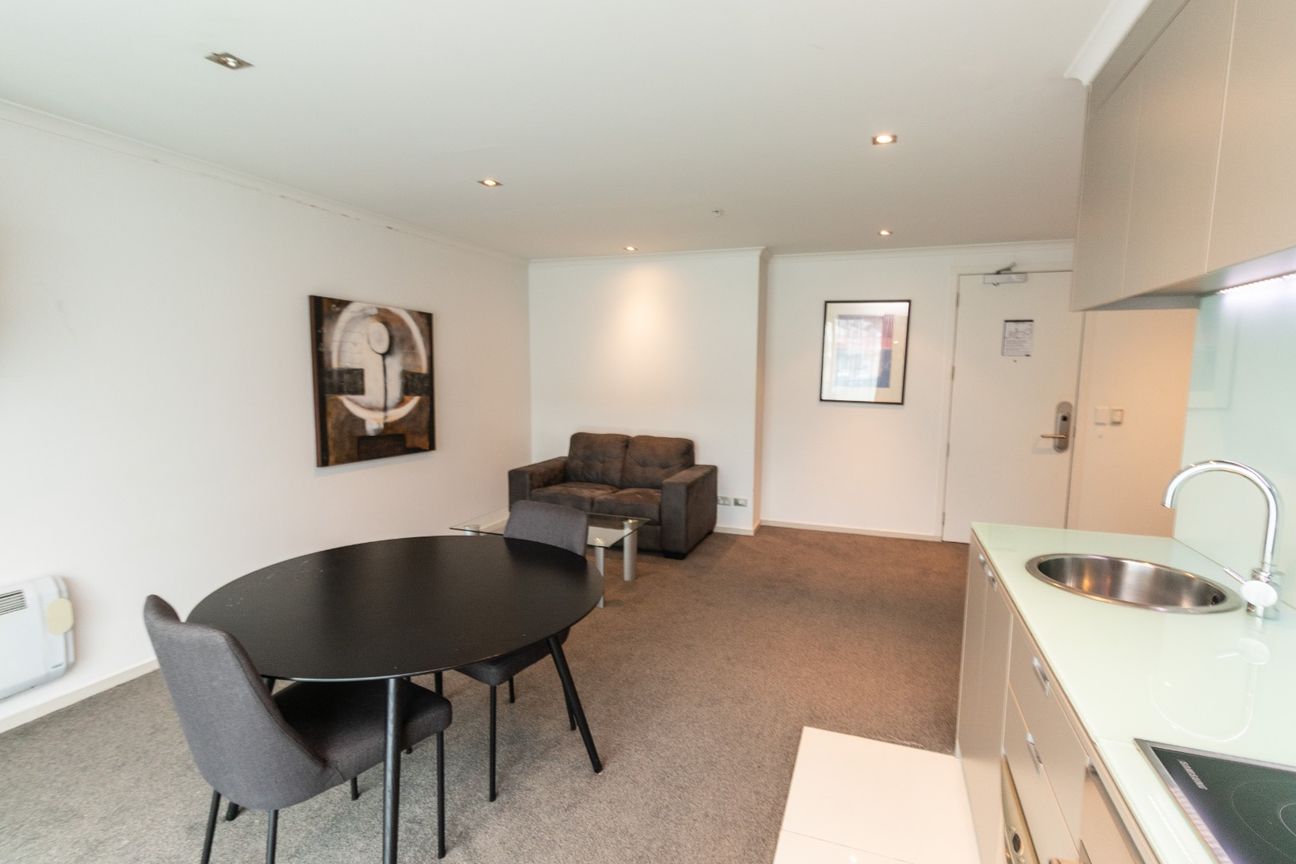 1 bed with city view in Wellington Central - Widok 6
