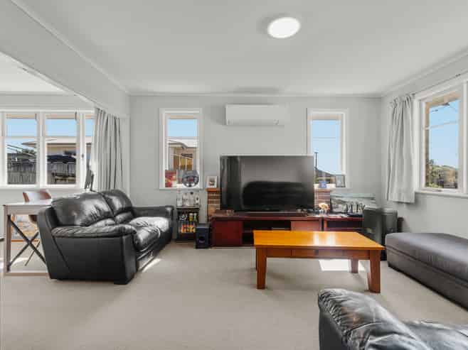 15A Pine Avenue, Otumoetai