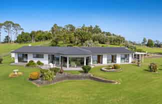 230 Spur Road, Silverdale