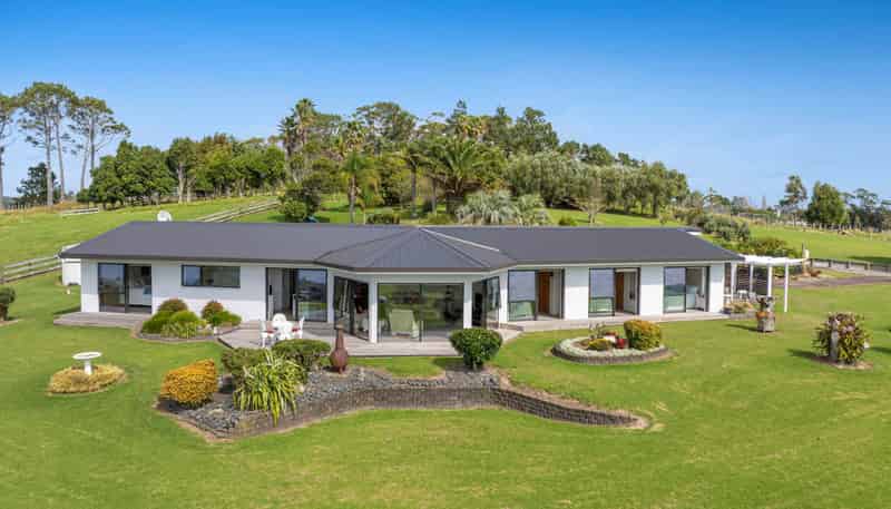 230 Spur Road, Silverdale