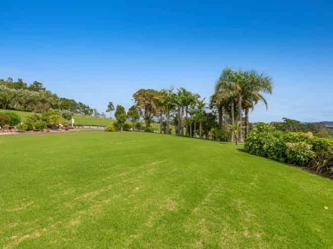 230 Spur Road, Silverdale