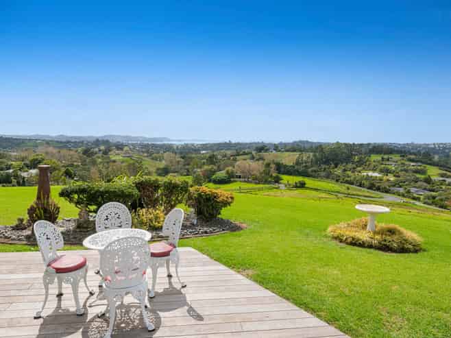 230 Spur Road, Silverdale