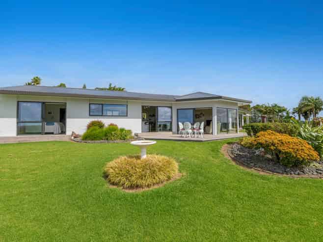 230 Spur Road, Silverdale