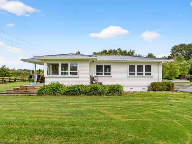 61 Boord Crescent, Kumeu