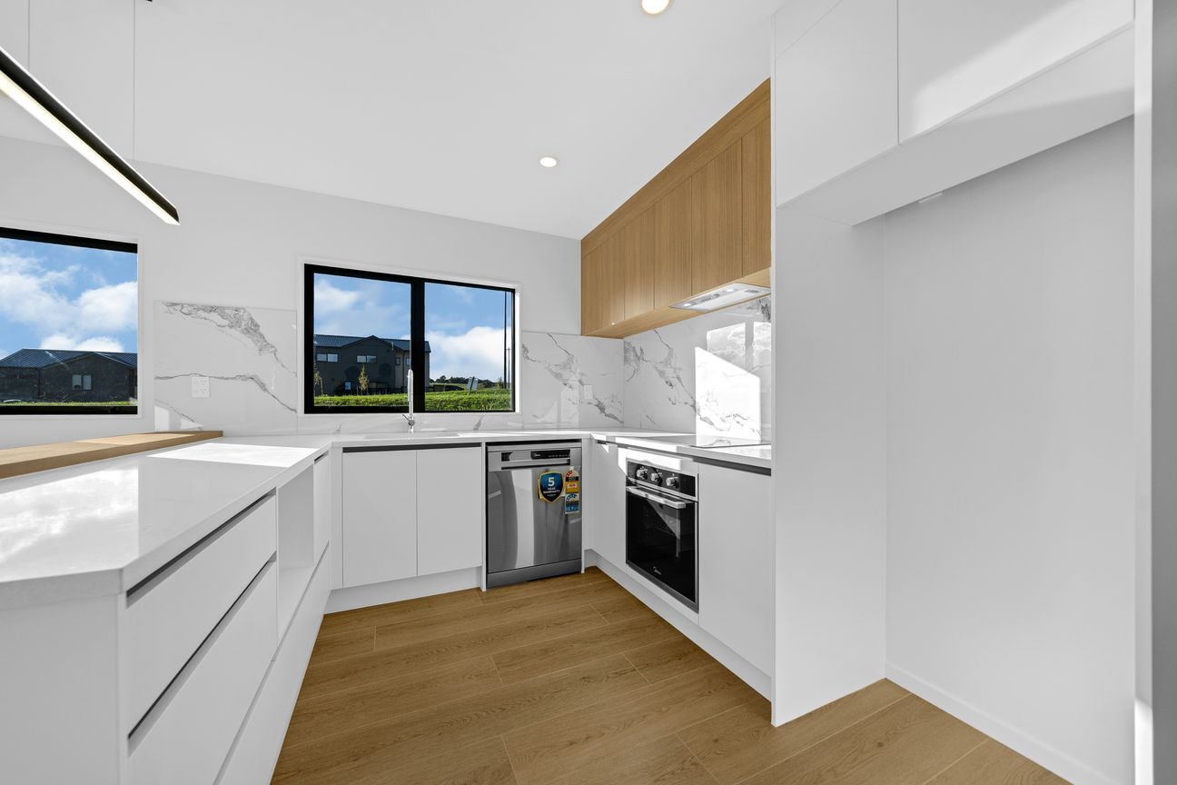 Brand New Elegance with Modern Lifestyle Appeal - Aanzicht 2