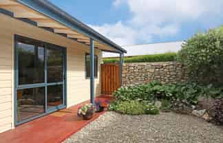 33 Main Street, Weston