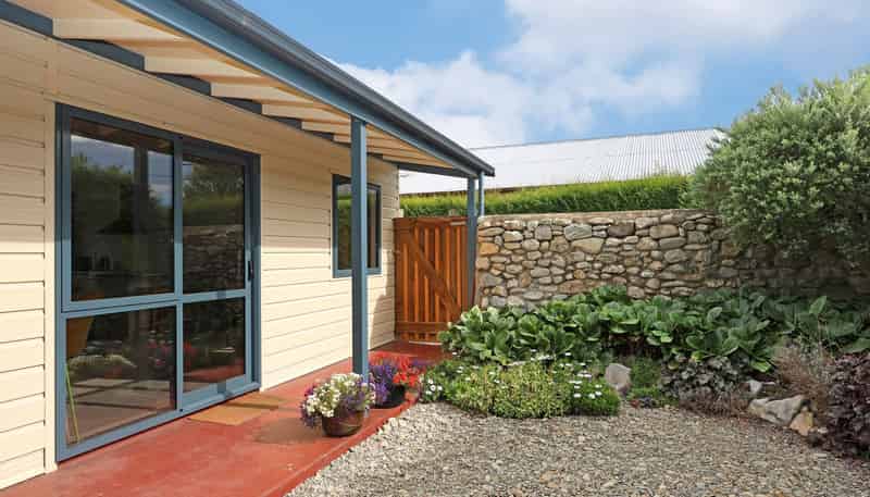 33 Main Street, Weston