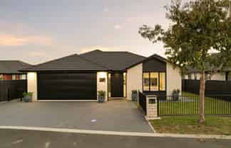 8 Kukari Close, Flagstaff