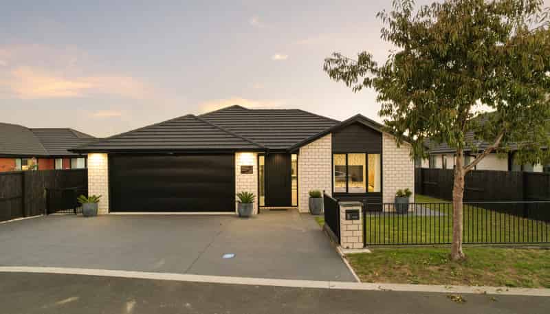 8 Kukari Close, Flagstaff