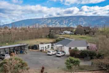 461 Centre Road, Momona