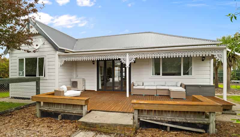 461 Centre Road, Momona