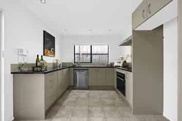 15A Thomas Road, Flat Bush