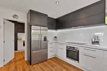 14 Creese Place, Redwood