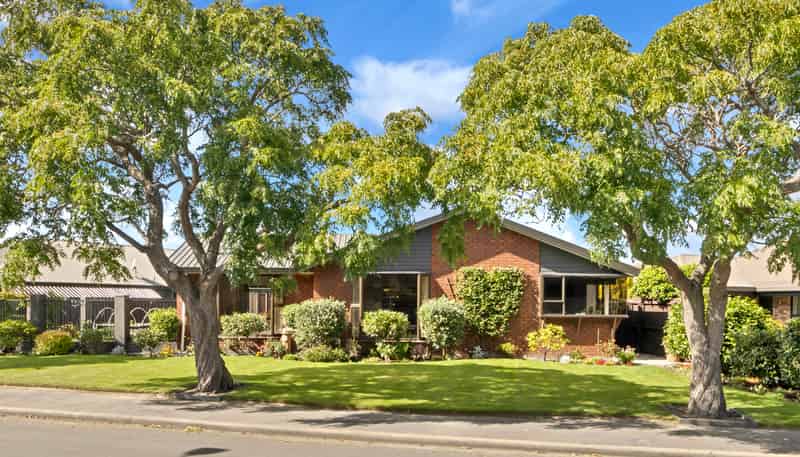 14 Creese Place, Redwood