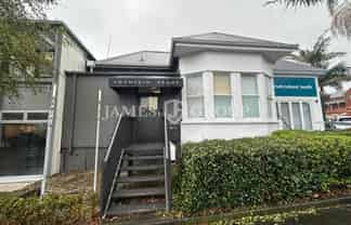 FUNCTIONAL OFFICE SPACE IN PRIME LOCATION