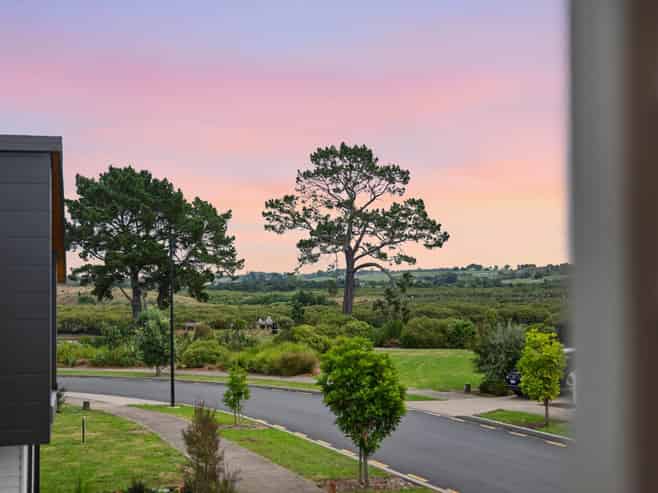 7  Catalina Avenue, Karaka