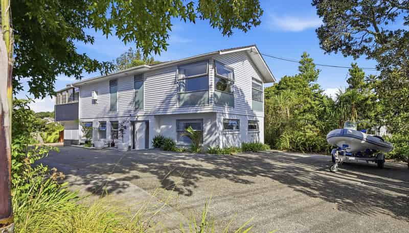 1&2/149 Eskdale Road, Birkdale