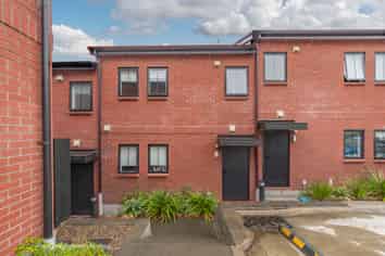 14/15 Sunhill Road, Sunnyvale