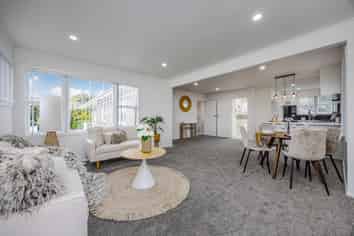 2/28 Mckean Avenue, Manurewa