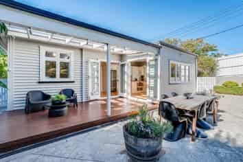 82 Campbell Street, Karori