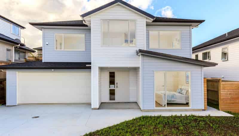 4 Regis Park Drive, Pukekohe