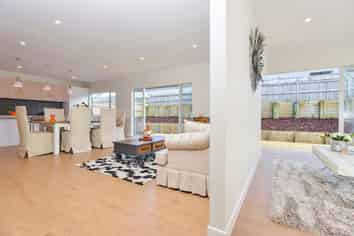 4 Regis Park Drive, Pukekohe