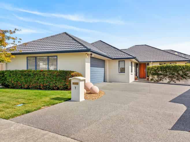 7 Brooklands Drive, Havelock North