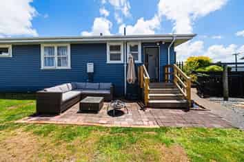 65 Cloten Road, Stratford