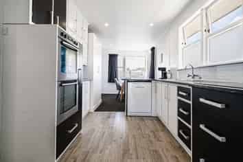 65 Cloten Road, Stratford