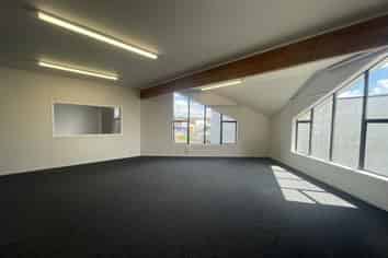 Standalone Investment Prime Penrose Location