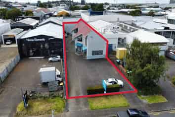 Standalone Investment Prime Penrose Location