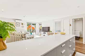 107/25 Bute Road, Browns Bay