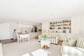107/25 Bute Road, Browns Bay