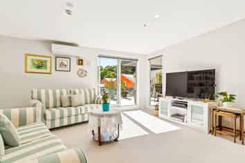107/25 Bute Road, Browns Bay