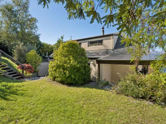 36 Greenstone Place, Fernhill