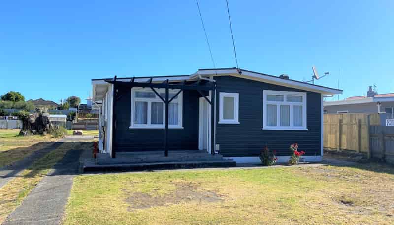 11 Konini Street, Tawhero