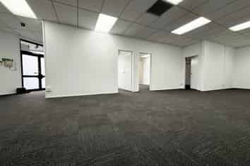 Modern Penrose Ground Floor Office | 220 m2