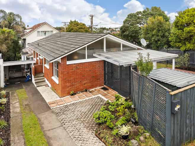 1/118 Lake Road, Belmont