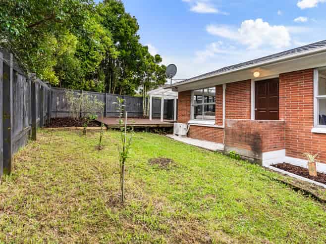 1/118 Lake Road, Belmont