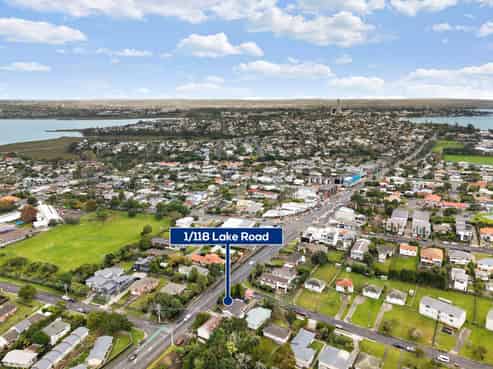 1/118 Lake Road, Belmont