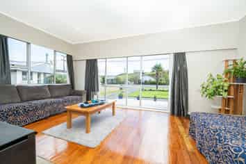 60 Valley Road, Hikurangi