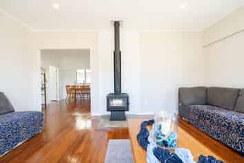 60 Valley Road, Hikurangi